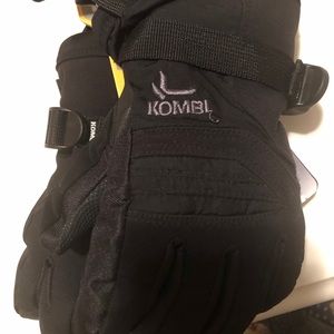 New Kombi youth small snow gloves